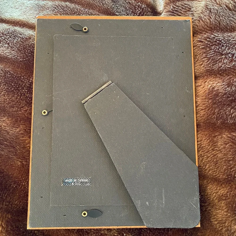 Picture This 9” x 7” Cork-Edge Photo‎ Frame for 5”x7” Photos